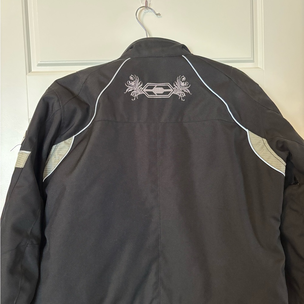 Women’s Protective Motorcycle Jacket - Picture 2 of 8